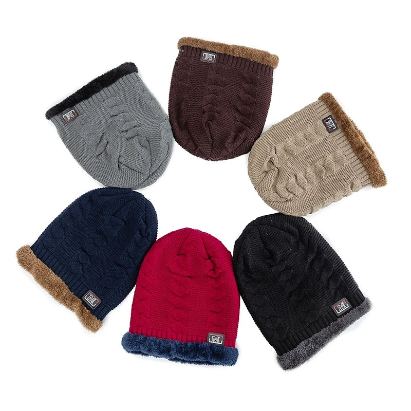 Touca de Inverno Unissex com Detalhe de Letra e Conforto Térmico Reforçado – (Promoção de Inverno 2025)